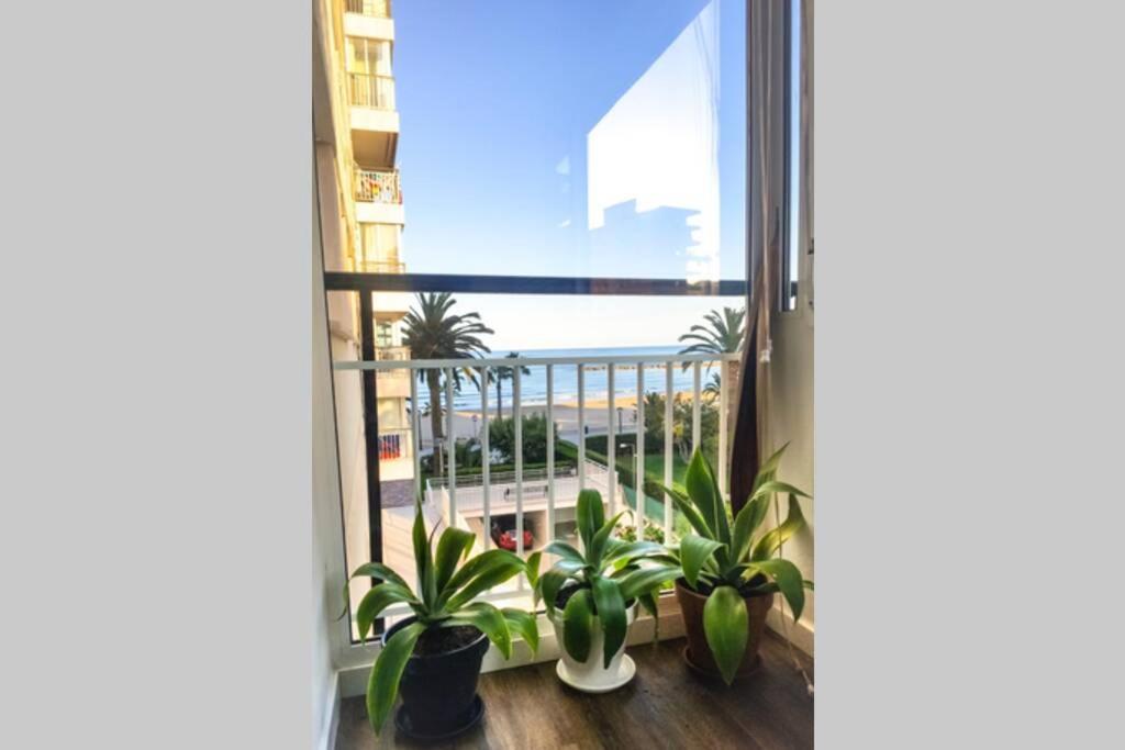 Apartamento Recien Reformado En Primera Linea Con Vistas A La Playa De La Almadraba Беникасим Экстерьер фото